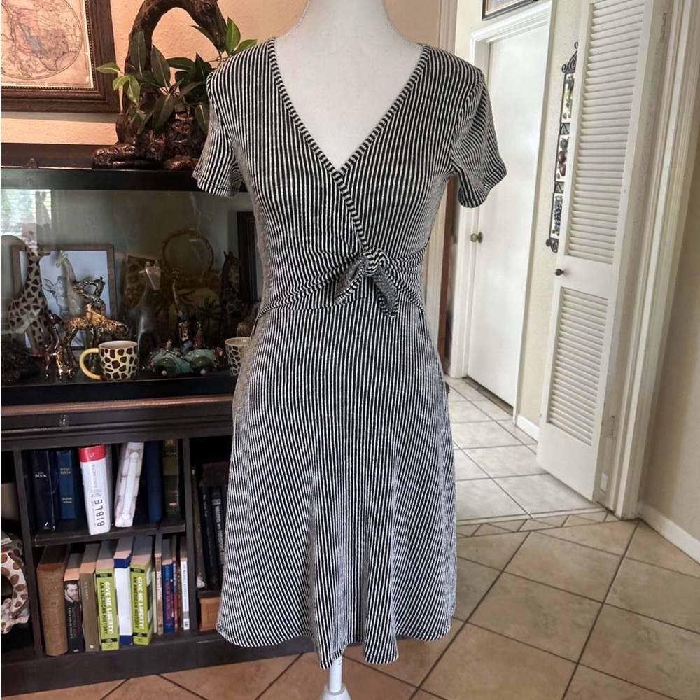 Caution to the Wind Black & White Striped wrap around style v neck dress. Size S